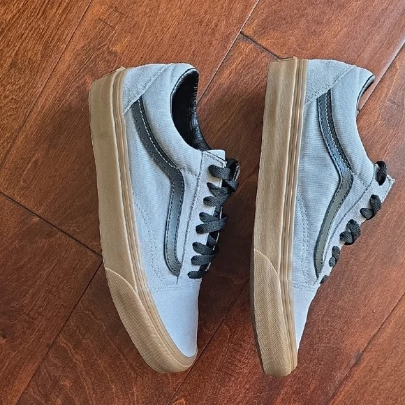 Vans Old Skool Gum Sole Sneakers - Shadow Gray Suede & Canvas - Picture 9 of 12